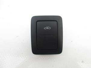Gebruikte Alarm module Volkswagen Caddy Prijs € 12,10 Inclusief btw aangeboden door Autohandel P. Caron & Zoon B.V.