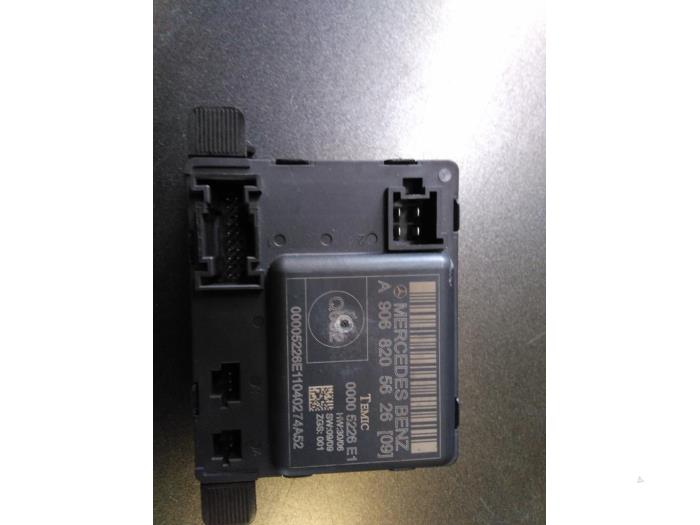 Gebruikte Comfort Module Volkswagen Crafter 2.5 TDI 30/32/35 Prijs € 90,75 Inclusief btw aangeboden door Autohandel P. Caron & Zoon B.V.