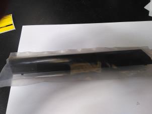 Gebruikte Handgreep Volkswagen Transporter T6 2.0 TDI 150 4Motion Prijs € 14,88 Inclusief btw aangeboden door Autohandel P. Caron & Zoon B.V.