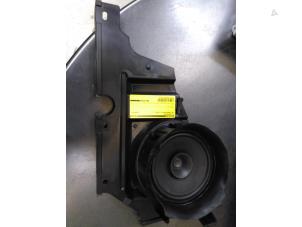Gebruikte Speaker Volkswagen Transporter/Caravelle T6 2.0 TDI 150 Prijs € 51,43 Inclusief btw aangeboden door Autohandel P. Caron & Zoon B.V.