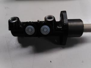 Nieuwe Hoofdremcilinder Volkswagen Transporter T4 2.4 D Prijs € 151,25 Inclusief btw aangeboden door Autohandel P. Caron & Zoon B.V.