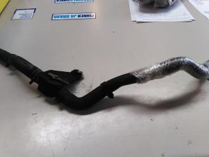 Gebruikte Koelwaterslang Volkswagen Transporter T4 2.5 TDI Prijs € 30,25 Inclusief btw aangeboden door Autohandel P. Caron & Zoon B.V.