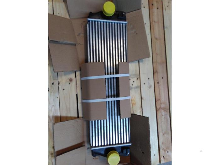 Nieuwe Intercooler Volkswagen Crafter 2.5 TDI 28/30/32/35 MWB Prijs € 151,25 Inclusief btw aangeboden door Autohandel P. Caron & Zoon B.V.