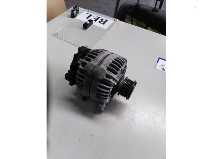 Gebruikte Alternator Volkswagen Caddy III (2KA,2KH,2CA,2CH) 1.6 TDI 16V Prijs € 151,25 Inclusief btw aangeboden door Autohandel P. Caron & Zoon B.V.