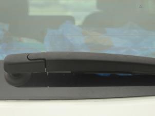 Gebruikte Ruitenwissermotor achter Hyundai iX20 (JC) Prijs € 68,25 Margeregeling aangeboden door Maresia Auto Recycling B.V.