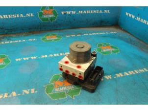 Gebruikte ABS Pomp Opel Corsa E Prijs € 52,50 Margeregeling aangeboden door Maresia Auto Recycling B.V.