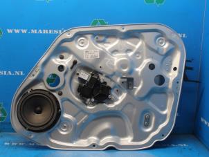 Gebruikte Ruitmechaniek 4Deurs rechts-voor Hyundai iX20 (JC) Prijs € 73,50 Margeregeling aangeboden door Maresia Auto Recycling B.V.