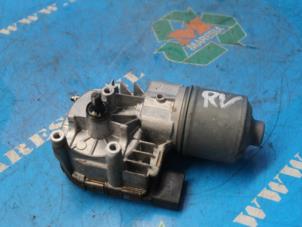 Gebruikte Ruitenwissermotor voor Ford S-Max (GBW) 2.0 TDCi 16V 140 Prijs € 47,25 Margeregeling aangeboden door Maresia Auto Recycling B.V.