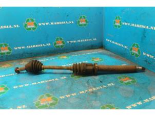 Gebruikte Homokineetas rechts-voor Mazda 2 (NB/NC/ND/NE) 1.4 16V Prijs € 42,00 Margeregeling aangeboden door Maresia Auto Recycling B.V.