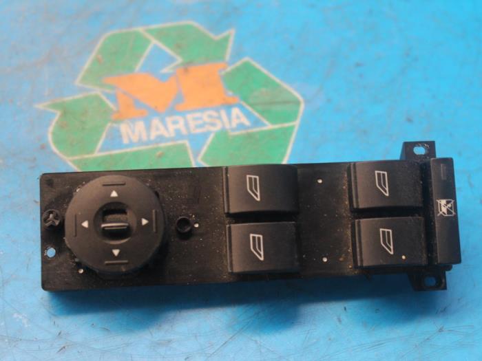 Multi-functional window switch Ford Focus