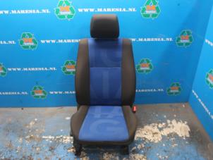 Gebruikte Voorstoel rechts Opel Agila (B) 1.2 16V Prijs € 78,75 Margeregeling aangeboden door Maresia Auto Recycling B.V.
