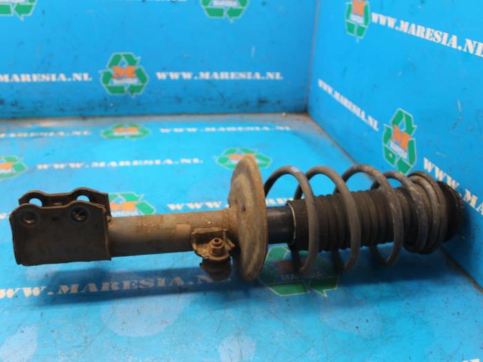 Front shock absorber rod, right Toyota Yaris