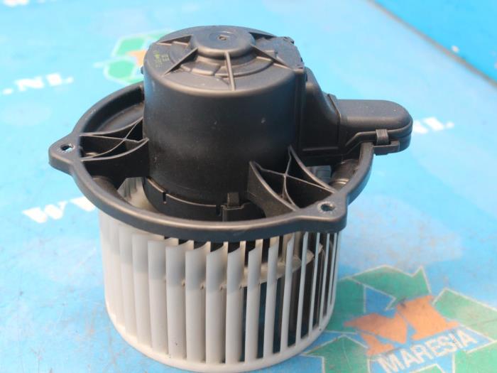 Heating and ventilation fan motor Kia Cee'D