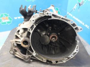 Gebruikte Versnellingsbak Ford Focus 2 C+C Prijs € 420,00 Margeregeling aangeboden door Maresia Auto Recycling B.V.