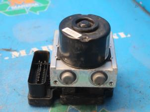 Gebruikte ABS Pomp Ford Focus 2 C+C Prijs € 42,00 Margeregeling aangeboden door Maresia Auto Recycling B.V.