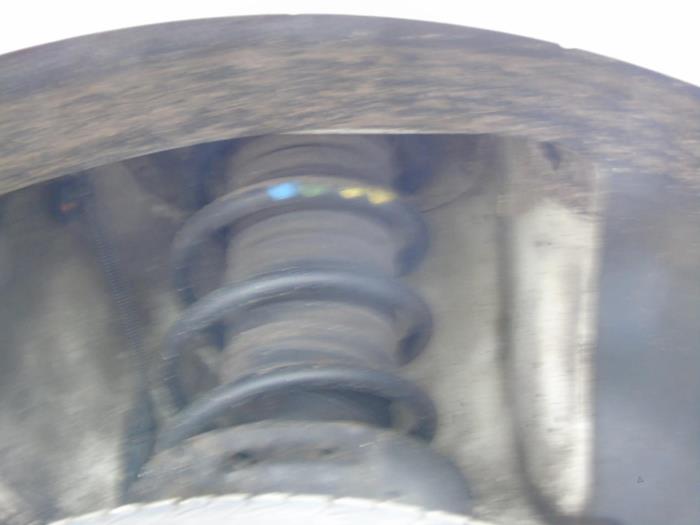 Schokdemperpoot rechts-voor van een Fiat Fiorino (225) 1.3 JTD 16V Multijet 2010