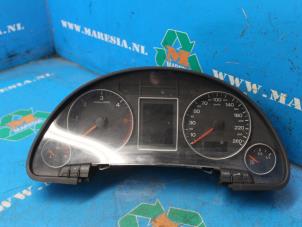 Gebruikte Instrumentenpaneel Audi A4 Prijs € 73,50 Margeregeling aangeboden door Maresia Auto Recycling B.V.