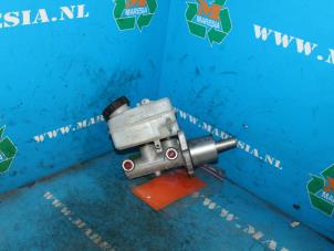 Gebruikte Hoofdremcilinder Mercedes A (W169) 2.0 A-160 CDI 16V 5-Drs. Prijs € 73,50 Margeregeling aangeboden door Maresia Auto Recycling B.V.