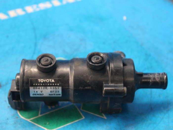 Water pump Toyota Prius