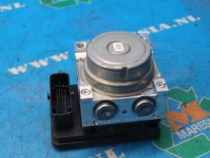 Gebruikte ABS Pomp Mazda 2 (DJ/DL) 1.5 SkyActiv-G 90 Prijs € 210,00 Margeregeling aangeboden door Maresia Auto Recycling B.V.