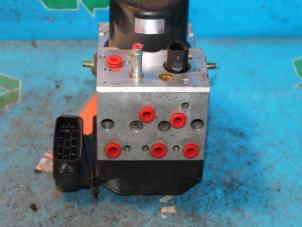 Gebruikte ABS Pomp Lexus LS (F4) 430 4.3 32V VVT-i Prijs € 183,75 Margeregeling aangeboden door Maresia Auto Recycling B.V.