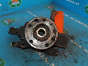 Gebruikte Asschenkel links-voor Opel Zafira (F75) 1.6 16V Prijs € 36,75 Margeregeling aangeboden door Maresia Auto Recycling B.V.