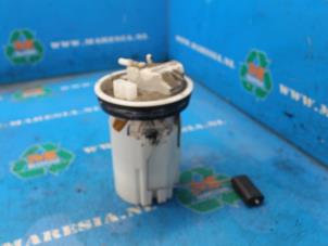 Gebruikte Tank element Pomp Ford Fiesta 6 (JA8) 1.0 Ti-VCT 12V 65 Prijs € 52,50 Margeregeling aangeboden door Maresia Auto Recycling B.V.