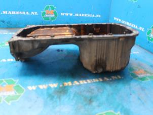 Gebruikte Carterpan Hyundai Coupe 2.0i 16V CVVT Prijs € 63,00 Margeregeling aangeboden door Maresia Auto Recycling B.V.