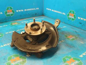 Gebruikte Fusee rechts-voor Lexus IS C (E2) 250 C 2.5 V6 24V Prijs € 105,00 Margeregeling aangeboden door Maresia Auto Recycling B.V.