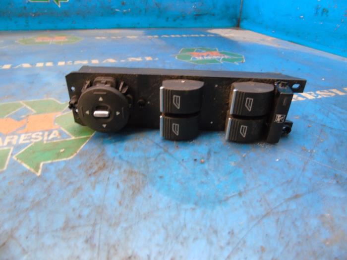 Multi-functional window switch Ford Focus
