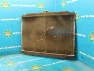 Gebruikte Radiateur Nissan X-Trail (T30) 2.5 16V 4x4 Prijs € 68,25 Margeregeling aangeboden door Maresia Auto Recycling B.V.