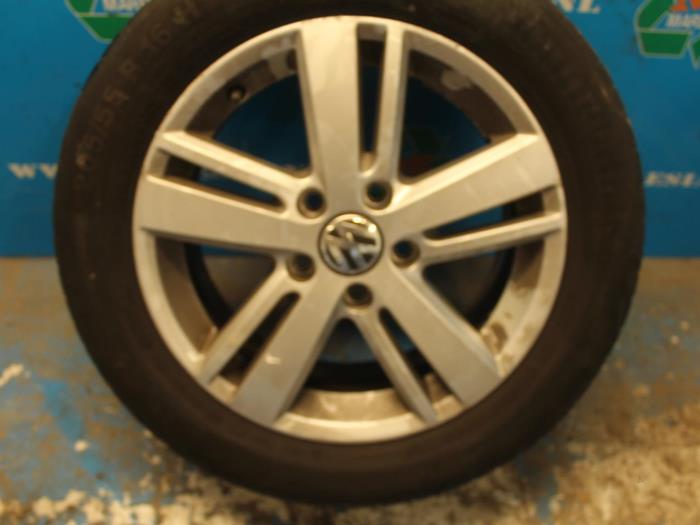 Felge + Reifen Volkswagen Jetta