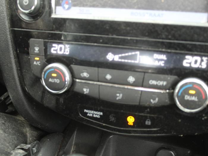 Heater control panel Nissan Qashqai