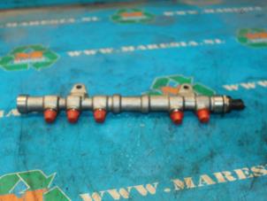 Gebruikte Verstuiver brug Opel Corsa E 1.3 CDTi 16V ecoFLEX Prijs € 63,00 Margeregeling aangeboden door Maresia Auto Recycling B.V.