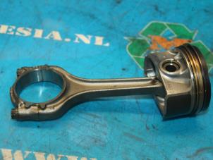 Gebruikte Zuiger Skoda Rapid Spaceback 1.0 TSI 12V Prijs € 52,50 Margeregeling aangeboden door Maresia Auto Recycling B.V.