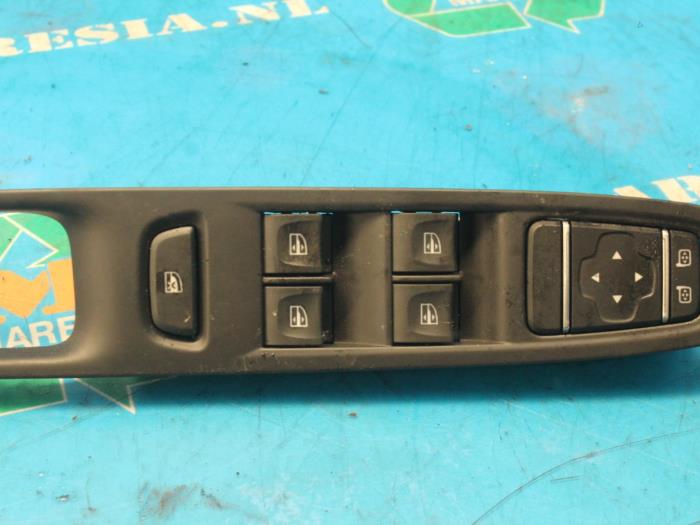 Multi-functional window switch Renault Clio