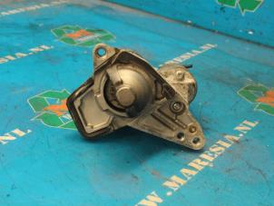 Gebruikte Startmotor Renault Clio IV (5R) 0.9 Energy TCE 90 12V Prijs € 52,50 Margeregeling aangeboden door Maresia Auto Recycling B.V.