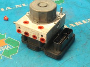 Gebruikte ABS Pomp Renault Clio IV (5R) 0.9 Energy TCE 90 12V Prijs € 168,00 Margeregeling aangeboden door Maresia Auto Recycling B.V.