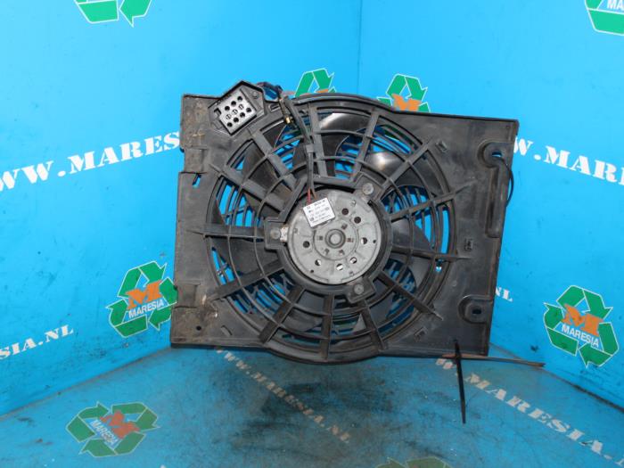 Air conditioning cooling fans Opel Zafira