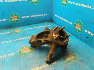 Gebruikte Asschenkel rechts-voor Ford Grand C-Max (DXA) 2.0 TDCi 16V Prijs € 73,50 Margeregeling aangeboden door Maresia Auto Recycling B.V.