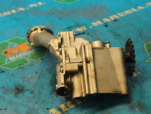 Gebruikte Oliepomp Renault Kangoo Express (FW) 1.5 dCi 75 FAP Prijs € 78,75 Margeregeling aangeboden door Maresia Auto Recycling B.V.