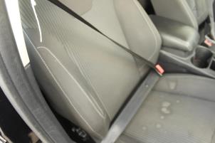 Gebruikte Veiligheidsgordel rechts-voor Ford Focus Prijs € 78,75 Margeregeling aangeboden door Maresia Auto Recycling B.V.