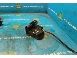 Gebruikte Deurslot Mechaniek 4Deurs links-achter Opel Astra K 1.6 CDTI 110 16V Prijs € 57,75 Margeregeling aangeboden door Maresia Auto Recycling B.V.