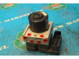 Gebruikte ABS Pomp Citroen C3 (SC) 1.1 Prijs € 94,50 Margeregeling aangeboden door Maresia Auto Recycling B.V.