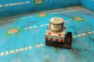 Gebruikte ABS Pomp Kia Rio IV (YB) 1.0i T-GDi 120 12V Prijs € 157,50 Margeregeling aangeboden door Maresia Auto Recycling B.V.