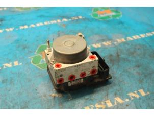 Gebruikte ABS Pomp Dacia Duster (HS) 1.6 16V Prijs € 157,50 Margeregeling aangeboden door Maresia Auto Recycling B.V.