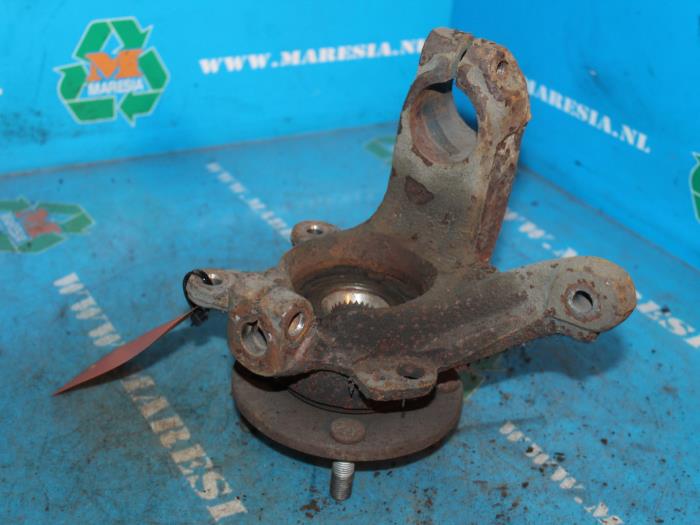Knuckle, front right Ford Courier
