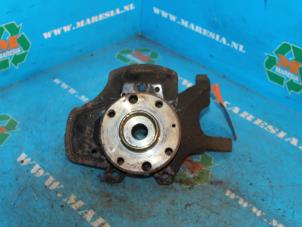 Gebruikte Fusee rechts-voor Opel Corsa B (73/78/79) 1.2i 16V Prijs € 21,00 Margeregeling aangeboden door Maresia Auto Recycling B.V.