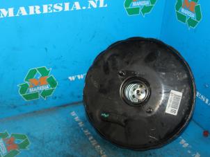 Gebruikte Rembekrachtiger Chevrolet Aveo (256) 1.4 16V Prijs € 57,75 Margeregeling aangeboden door Maresia Auto Recycling B.V.