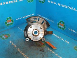 Gebruikte Fusee rechts-voor Chevrolet Tacuma 1.6 16V Prijs € 36,75 Margeregeling aangeboden door Maresia Auto Recycling B.V.